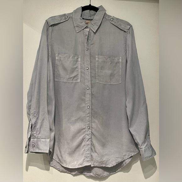 Holding Horses Chambray Button-Up Blouse - Picture 2 of 3